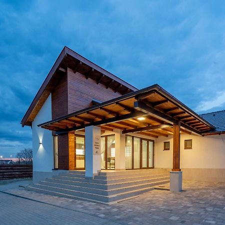 Doresz Wellness Panzio Bed and Breakfast Újhartyán Esterno foto