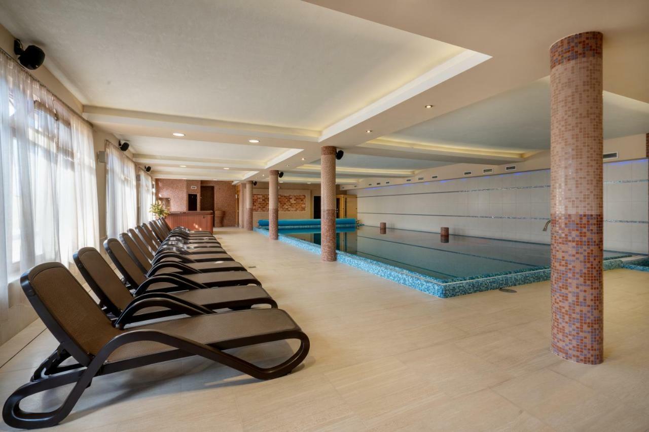 Doresz Wellness Panzio Bed and Breakfast Újhartyán Esterno foto